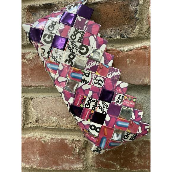 Ollin’ Arm Candy Recycled Handmade Good & Plenty Candy Wristlet Purse Clutch NWT - Picture 2 of 8